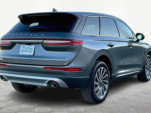 Used 2025 Lincoln Corsair Reserve image 2