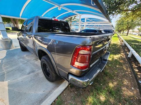 Used 2019 RAM 1500 Laramie RWD image 6