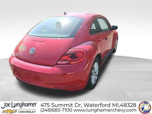 Used 2015 Volkswagen Beetle 1.8T Classic FWD image 3
