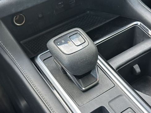 Used 2023 Nissan Pathfinder SL AWD/4WD image 25