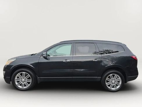Used 2015 Chevrolet Traverse LT w/ Style and Technology Package FWD image 5