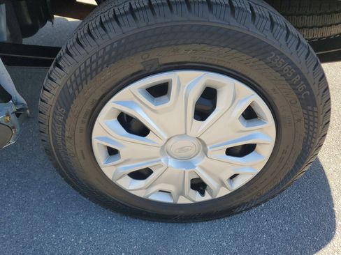 Used 2024 Ford Transit 250 Low Roof w/ Exterior Upgrade Package image 9