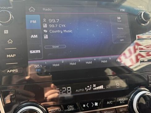 Used 2019 Subaru Outback 2.5i Touring AWD/4WD image 18