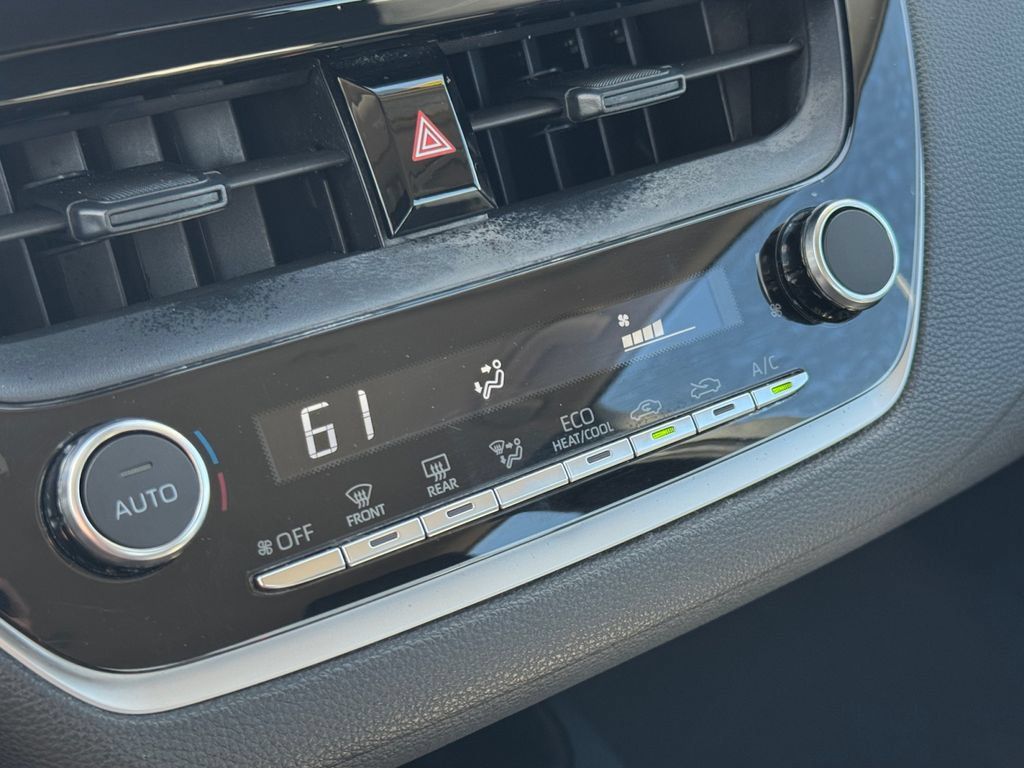 Used 2024 Toyota Corolla LE FWD image 25