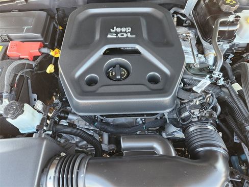 Used 2023 Jeep Wrangler Unlimited Rubicon 4xe image 33