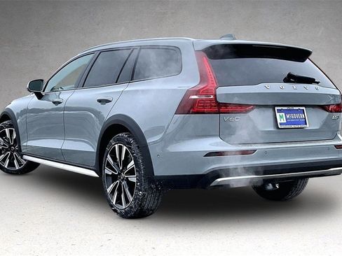 New 2026 Volvo V60 B5 Cross Country Ultra w/ Protection Package Premier AWD/4WD image 3