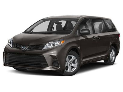 Certified 2018 Toyota Sienna LE w/ Carpet Mat Package