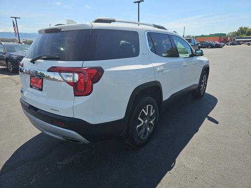 Used 2023 GMC Acadia SLE image 4