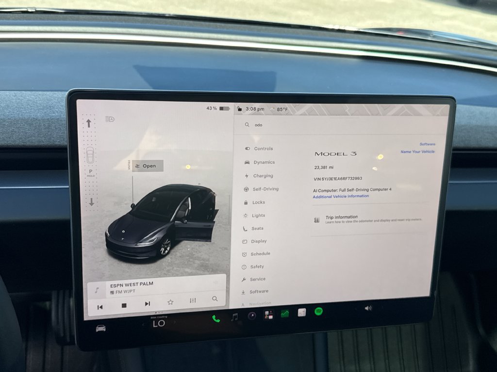 Used 2024 Tesla Model 3 Standard Range RWD image 17