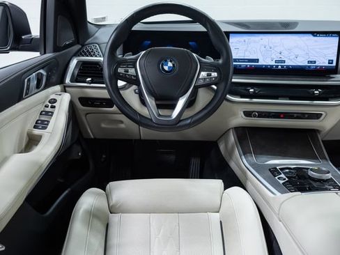 Used 2024 BMW X5 xDrive50e w/ Executive Package AWD/4WD image 3
