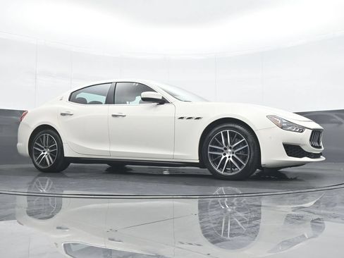 Used 2019 Maserati Ghibli S Q4 AWD/4WD image 32
