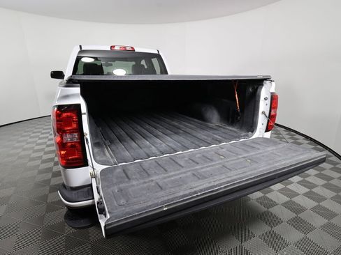 Used 2018 Chevrolet Silverado 1500 Custom image 18