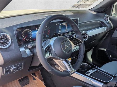 New 2026 Mercedes-Benz GLB 250 4MATIC image 3