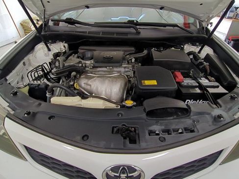 Used 2014 Toyota Camry SE FWD image 24