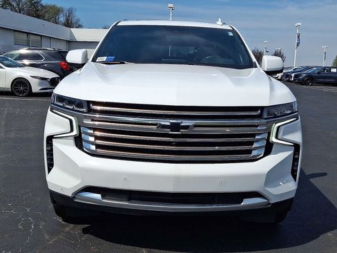 Used 2024 Chevrolet Suburban High Country w/ Advanced Technology Package AWD/4WD image 2