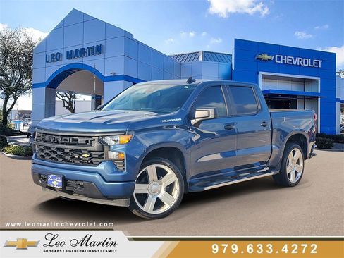 Used 2024 Chevrolet Silverado 1500 Custom image 1