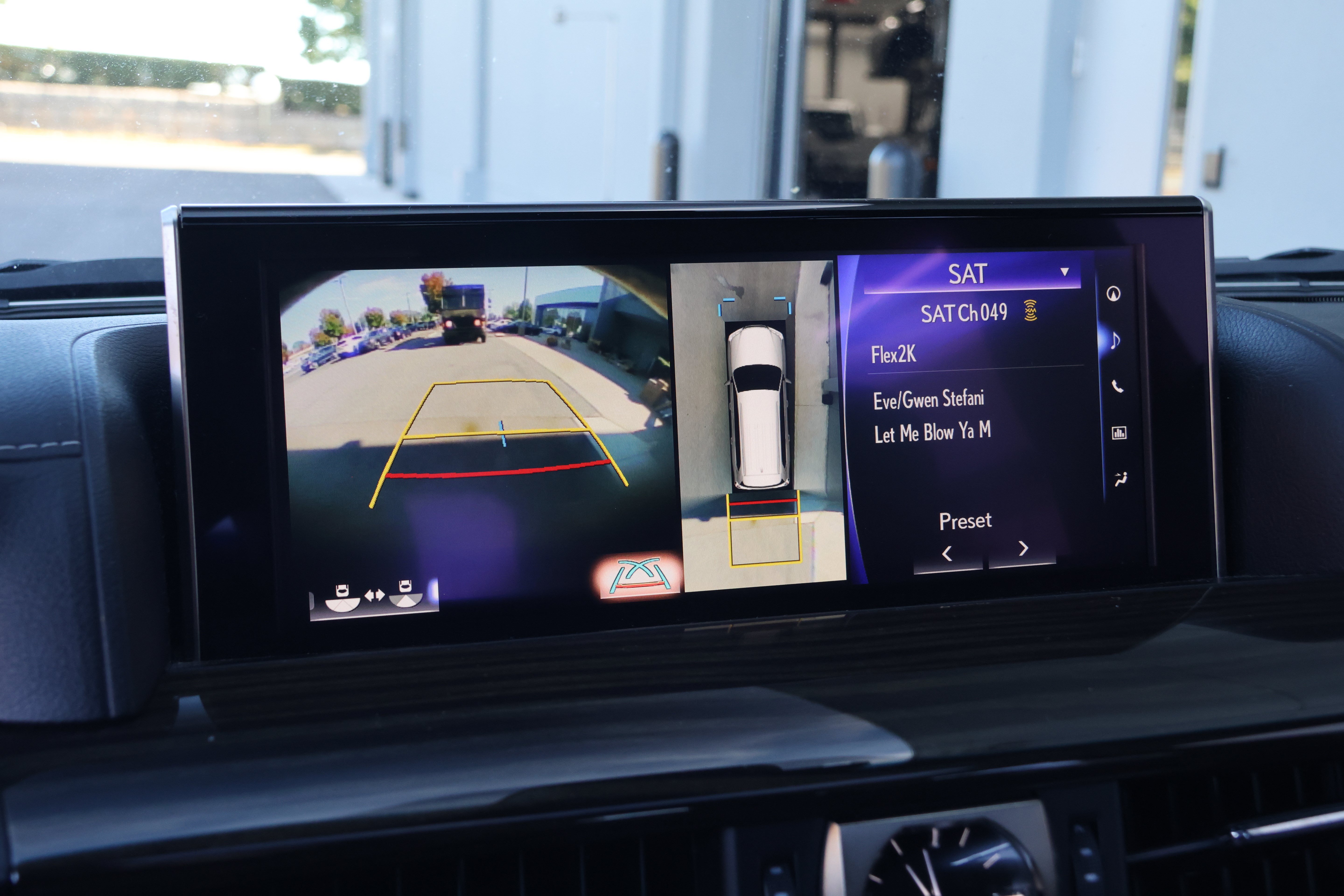 Used 2021 Lexus LX 570 4WD w/ Inspiration Series #2 image 22