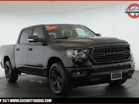 Used 2021 RAM 1500 Big Horn AWD/4WD image 1