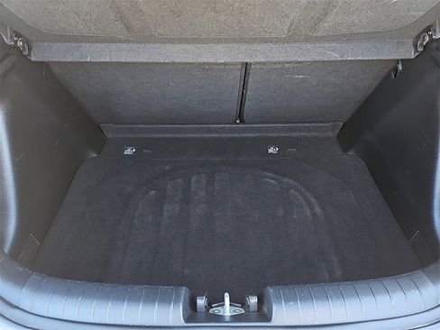 Used 2019 Hyundai Veloster 2.0 image 13