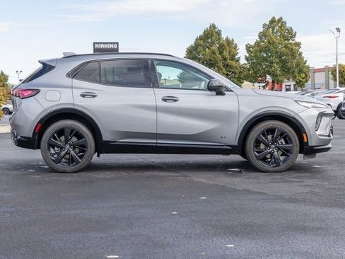 Certified 2025 Buick Envision Sport Touring image 5