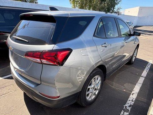 Used 2023 Chevrolet Equinox LS w/ LS Convenience Package image 3