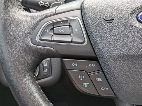 Used 2017 Ford Escape SE w/ Equipment Group 201A FWD image 29