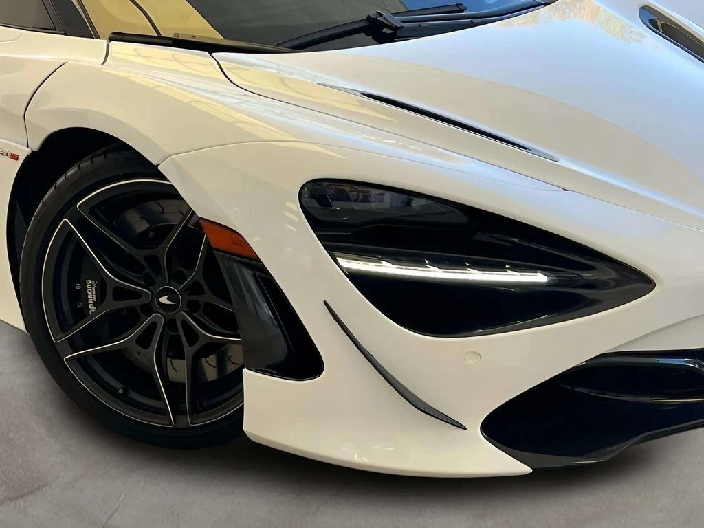 Used 2018 McLaren 720S Performance RWD image 27