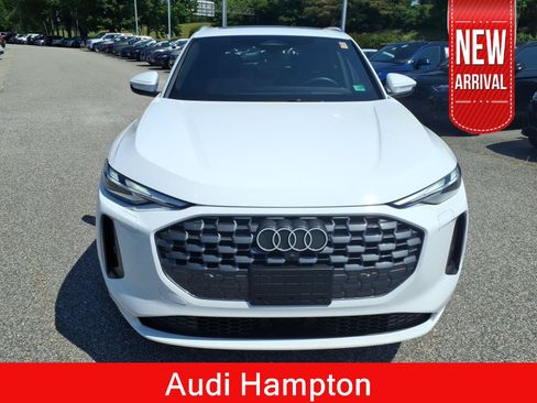 Used 2025 Audi Q5 Premium w/ Convenience Package AWD/4WD image 2