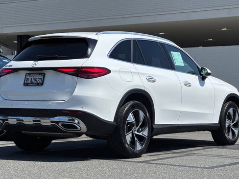 Certified 2024 Mercedes-Benz GLC 300 image 4