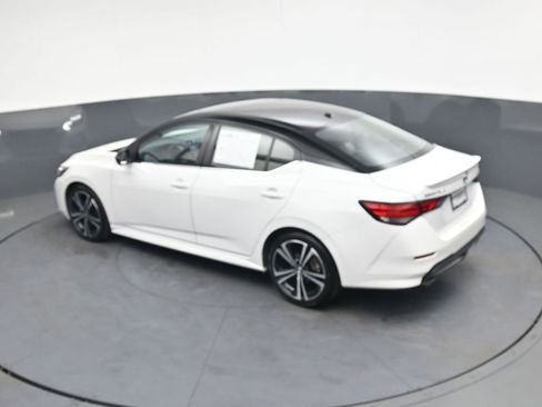 Used 2022 Nissan Sentra SR w/ SR Premium Package FWD image 34