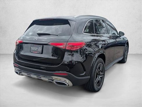 Used 2026 Mercedes-Benz GLC 300 image 2