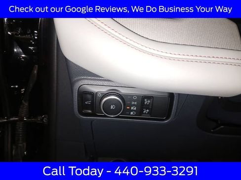 Used 2025 Ford Explorer Active w/ Active Comfort Package image 29