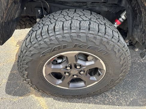 Used 2022 Jeep Gladiator Rubicon w/ Cold Weather Group AWD/4WD image 38