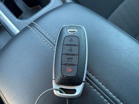 Used 2025 Nissan Sentra SV image 21