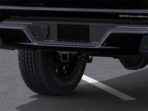 New 2026 GMC Canyon Denali image 14