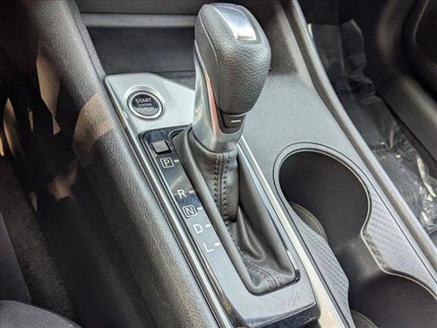 Used 2024 Nissan Altima 2.5 S FWD image 12