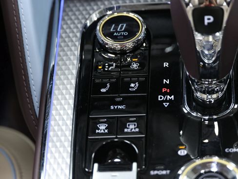 Used 2022 Bentley Flying Spur V8 AWD/4WD image 57