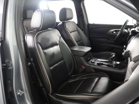 Used 2023 Chevrolet Traverse Premier w/ Redline Edition AWD/4WD image 33