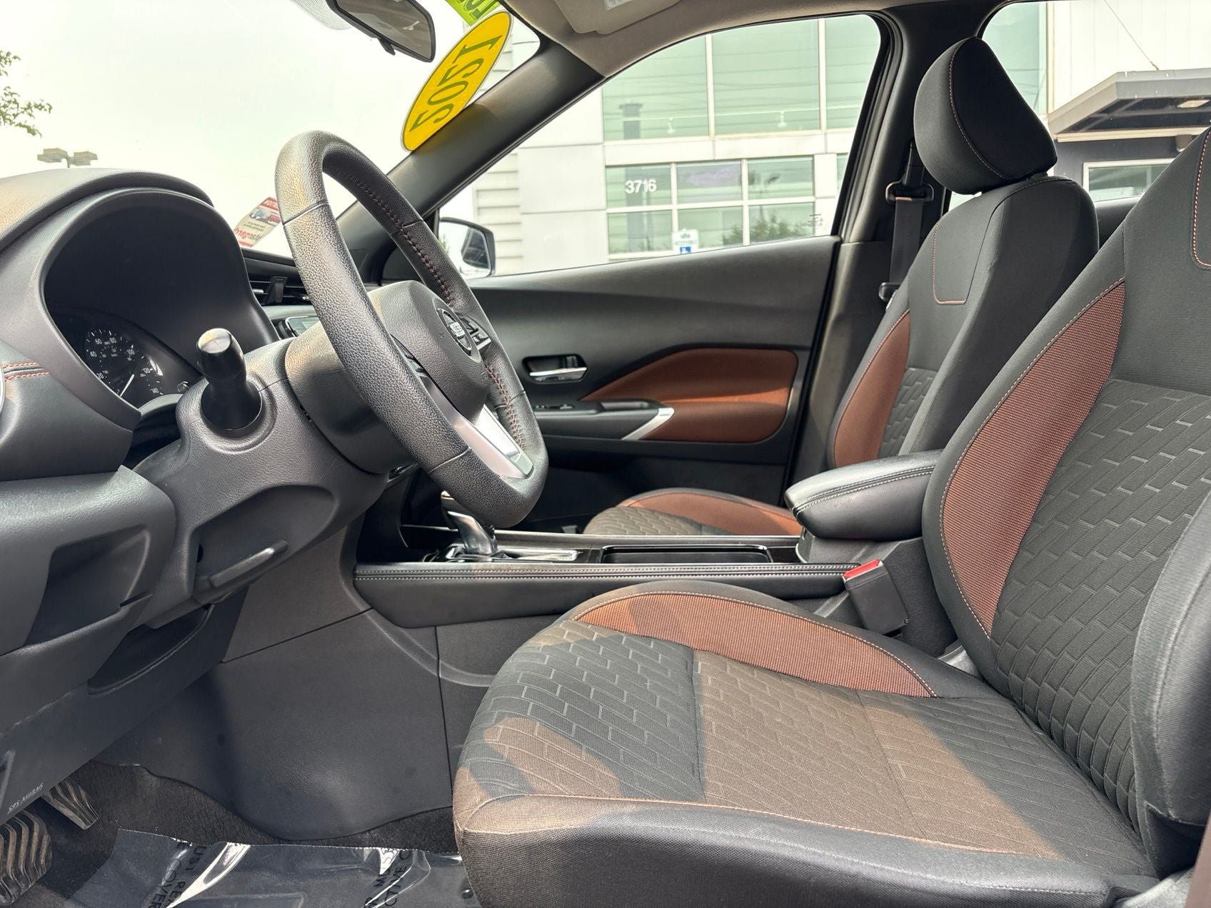 Used 2021 Nissan Kicks SR w/ Exterior Package FWD image 6