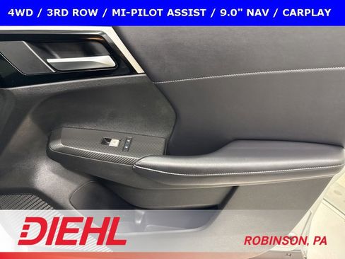 Used 2024 Mitsubishi Outlander SE image 16