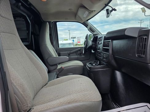 Used 2020 Chevrolet Express 2500 w/ Driver Convenience Package RWD image 8