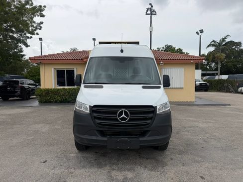 Used 2019 Mercedes-Benz Sprinter 170 w/ Driver Convenience Package image 10