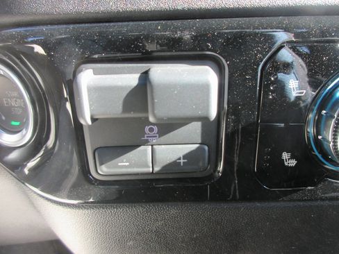 New 2026 GMC Sierra 2500 SLE w/ SLE Value Package; image 20