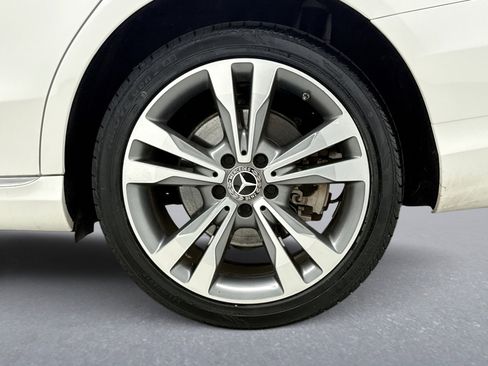 Used 2019 Mercedes-Benz C 300 4MATIC Sedan image 25