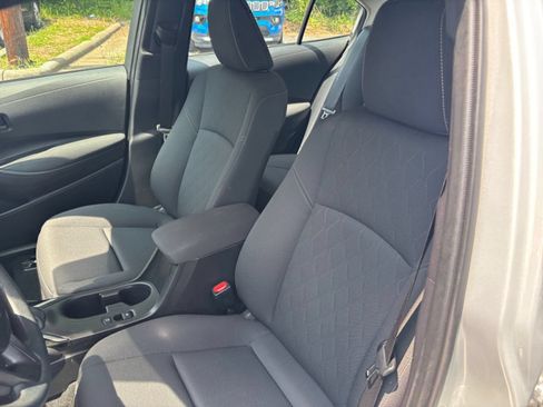 Used 2025 Toyota Corolla LE FWD image 26