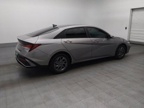 Used 2024 Hyundai Elantra SEL FWD image 10