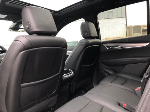 Certified 2025 Cadillac XT6 Luxury image 6