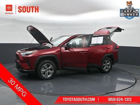 Used 2025 Toyota RAV4 XLE AWD/4WD image 52