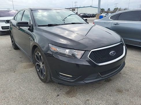 Used 2015 Ford Taurus SHO image 6