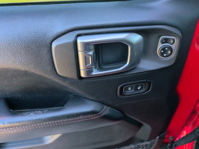 Used 2018 Jeep Wrangler Unlimited Rubicon w/ Dual Top Group AWD/4WD image 11